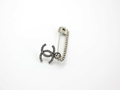 Chanel Vintage 01P Rhinestone Spring/Summer Collection Silver-Tone Brooch