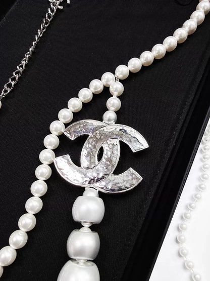Chanel 25C White Pearl Double C Waist Chain