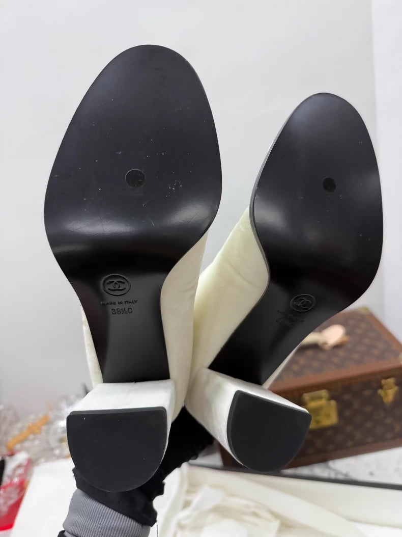 Chanel black and white quilted leather velvet high-heeled knee-high boots