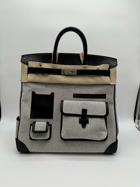 Hermès Haut A Courroies 40 Cargo Toile/Evercalf Ecru/Noir PHW W 2025