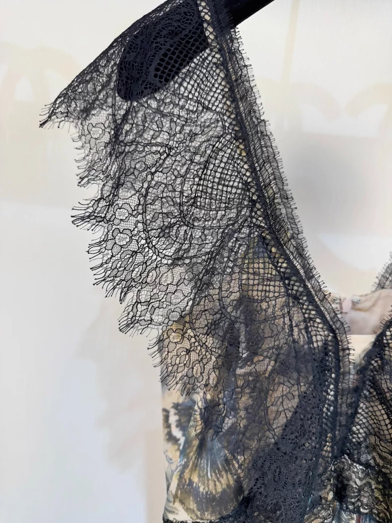 Valentino 2017 Resort Collection lace/Floral gown