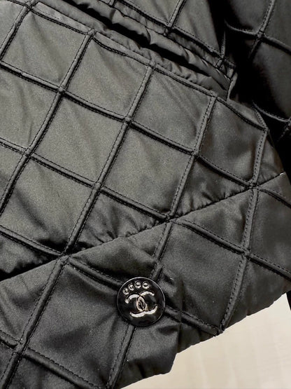 Chanel 25M black silk quilted jacket
