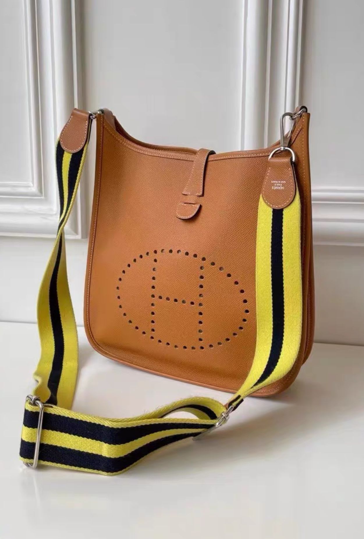 Hermès Hermes Evelyn 29 gold bee limited - 29 Crossbody Bag - Used fashion item from Wararni