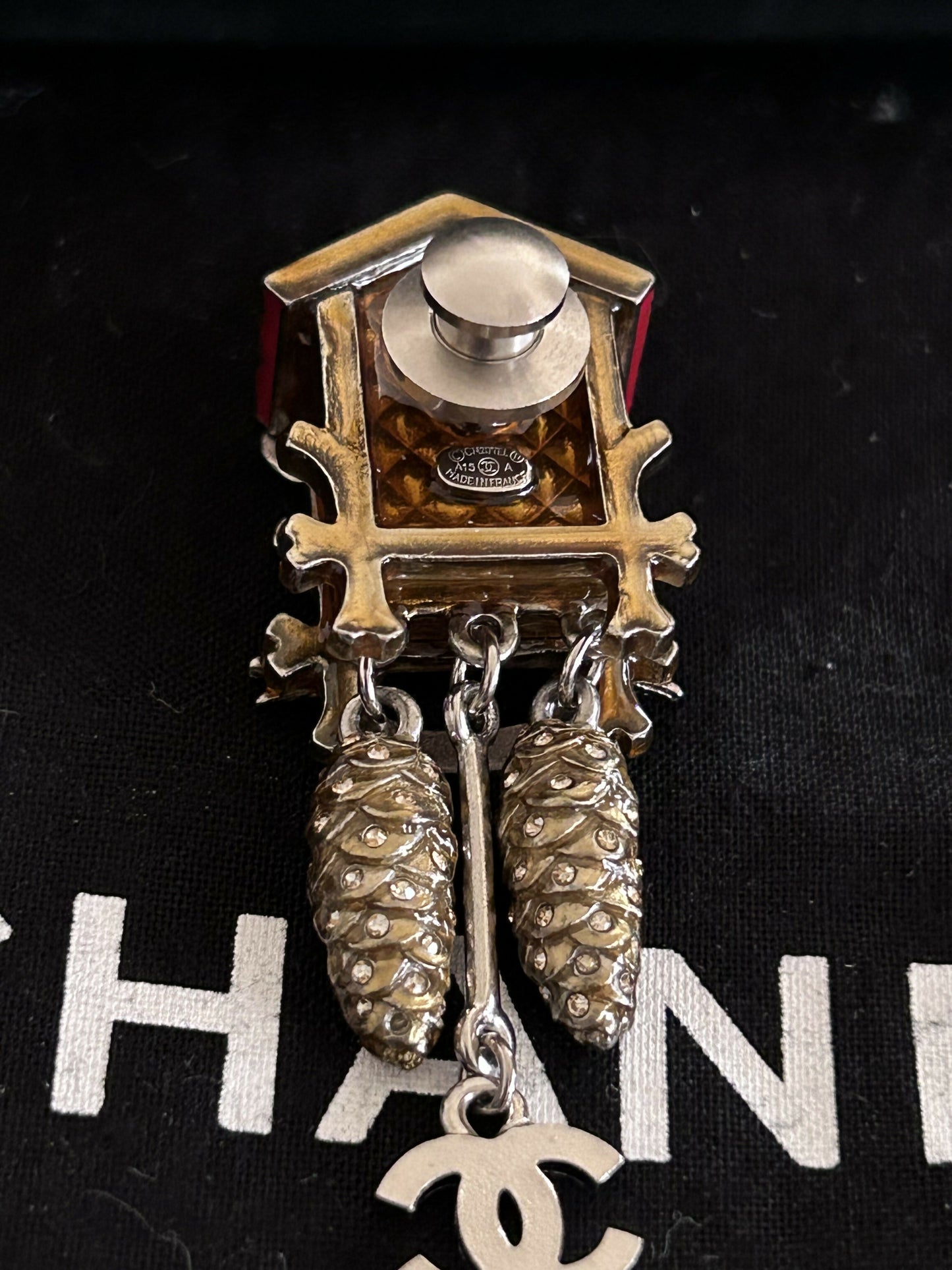 Chanel Métiers d'Art 2015 Salzburg Runway brooch