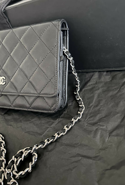 Chanel wallet on chain
