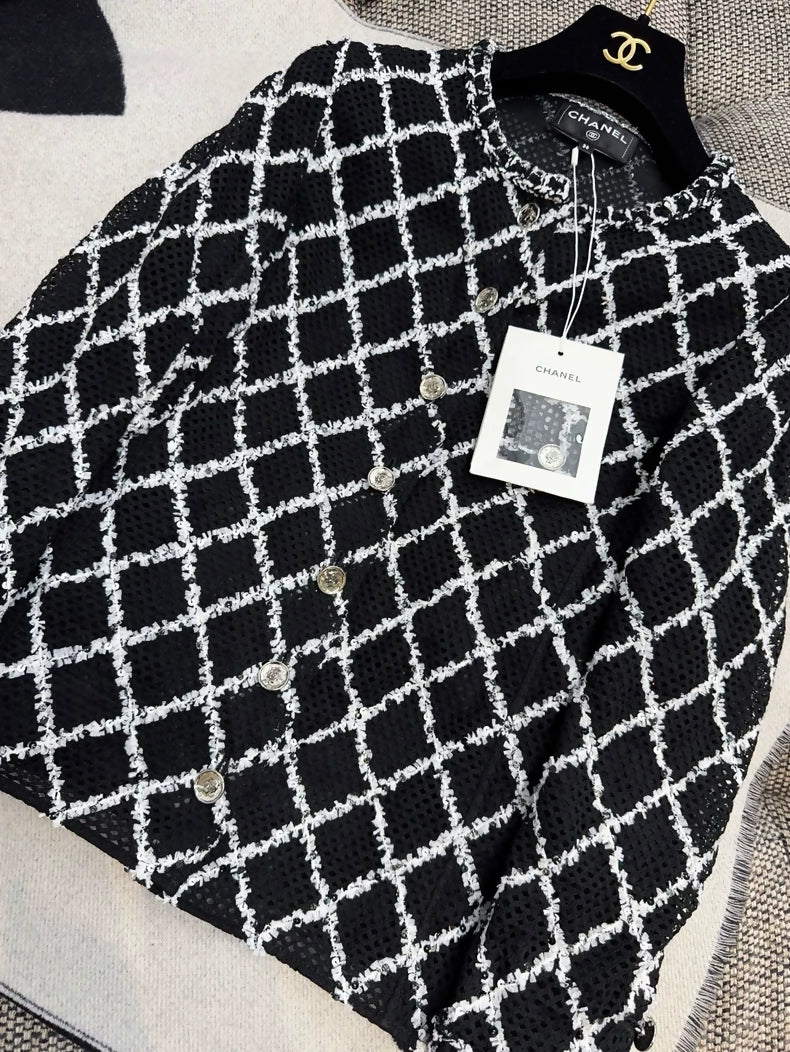 Chanel 25S Black & white quilted embroidered jacket