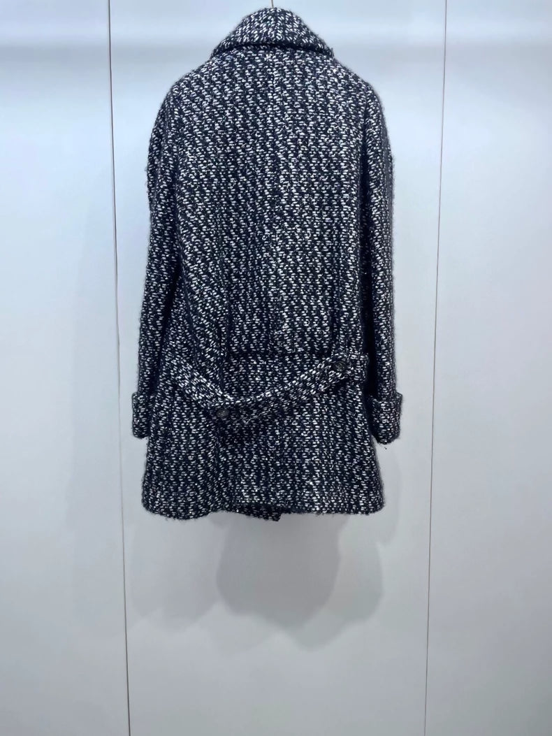 Chanel 21k gray tweed jacket