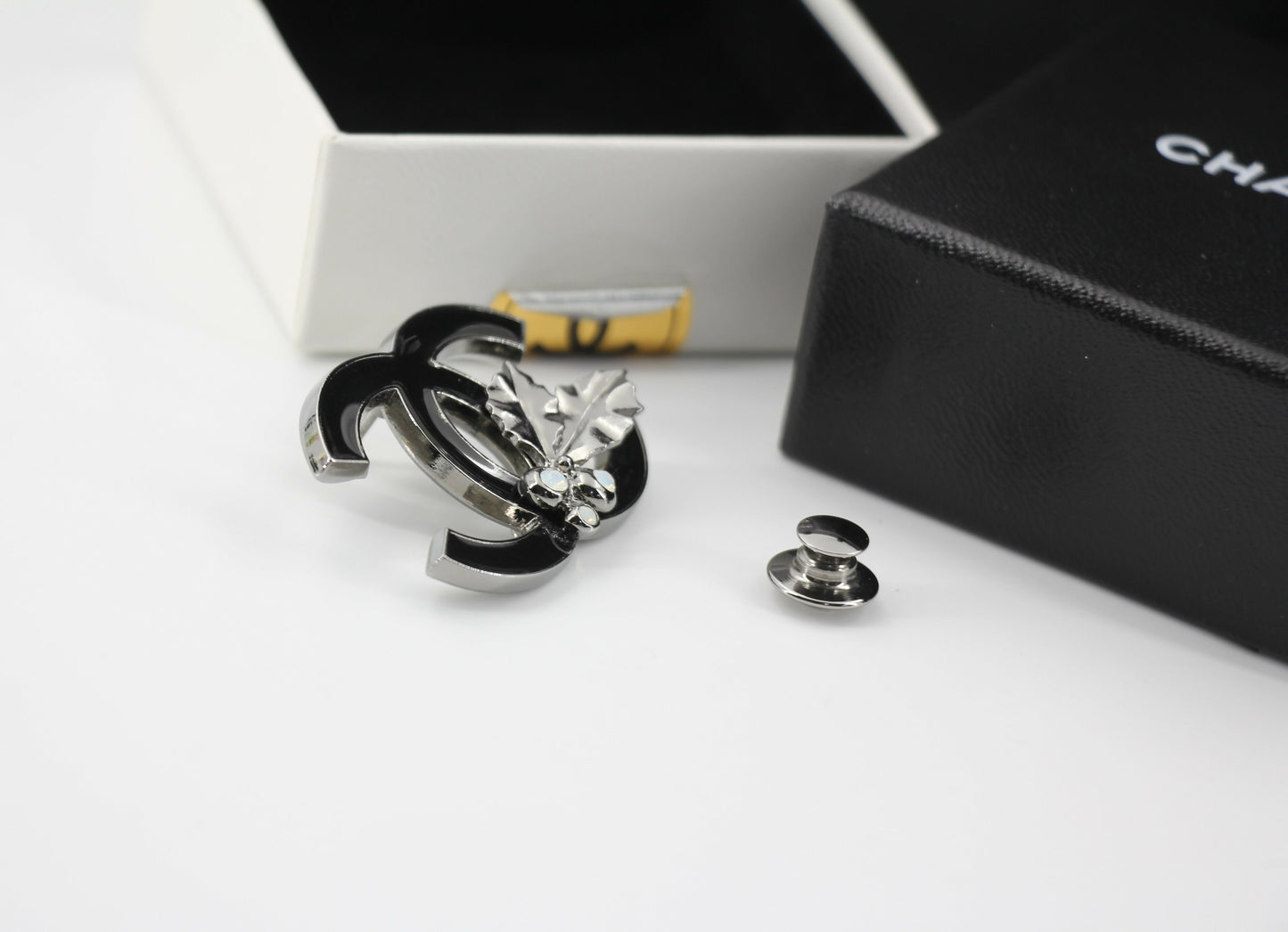 Chanel Vintage 05A Enamel Black CC Leaf Brooch