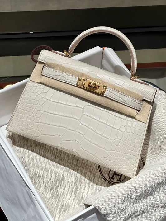 Hermes mini Kelly 20 8L Betton White Matte Alligator leather gold harwdare