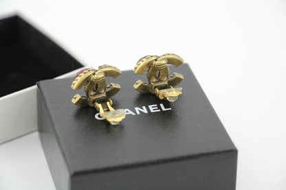Chanel Vintage 00A Gripoix Resin Maroon Metal CC Earrings