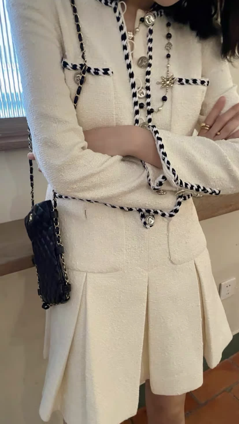 Chanel 21S four pocket off-white dress