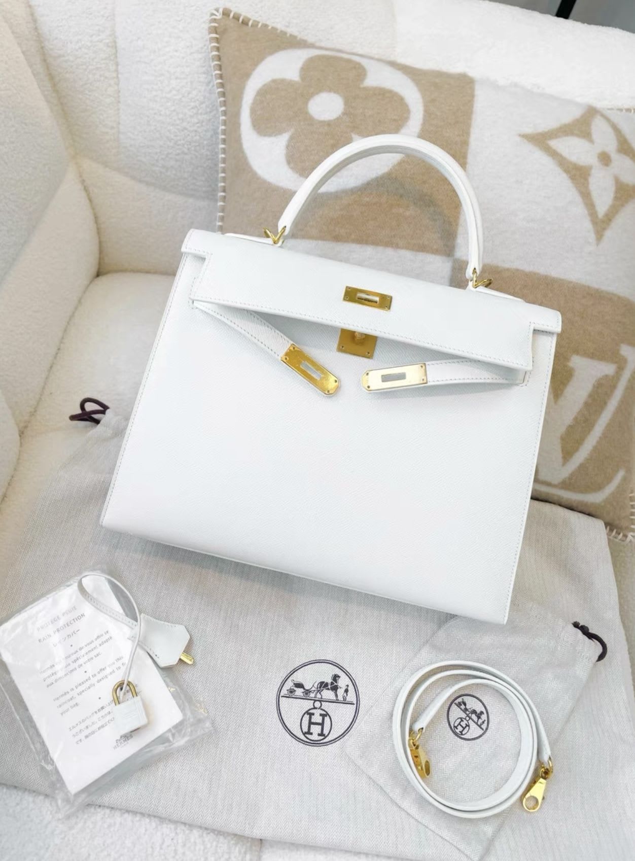 Hermès Hermes Kelly32 Pure White 01 Gold epsom leather Q engraved - Kelly 32 Crossbody Bag - Secondhand luxury from Wararni