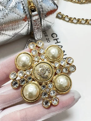 Chanel 22A pearl and rhinestone Baroque vintage double C cross brooch