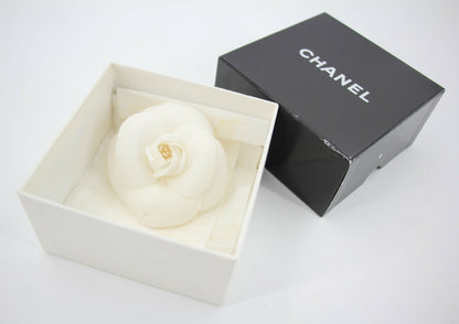 Chanel Vintage 81-85 Silk White Camellia Brooch
