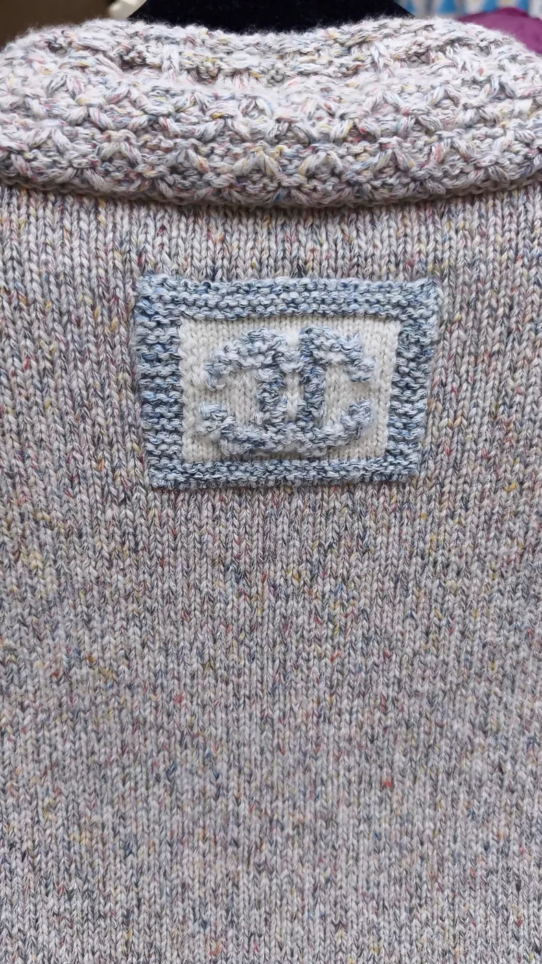 Chanel V-neck knit short-sleeved vest/t-shirt top