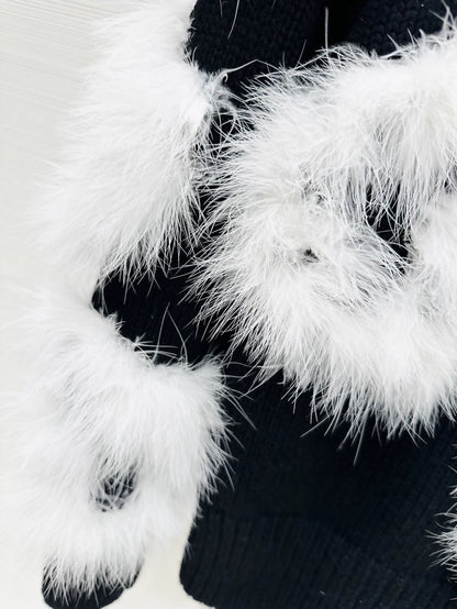 Chanel 23K black and white knit top