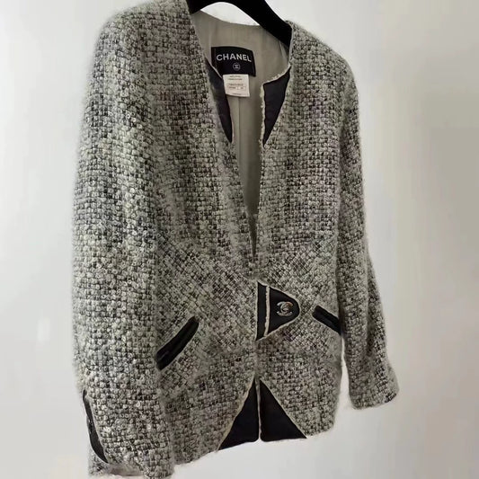 Chanel 10A gray and white tweed jacket 44FR