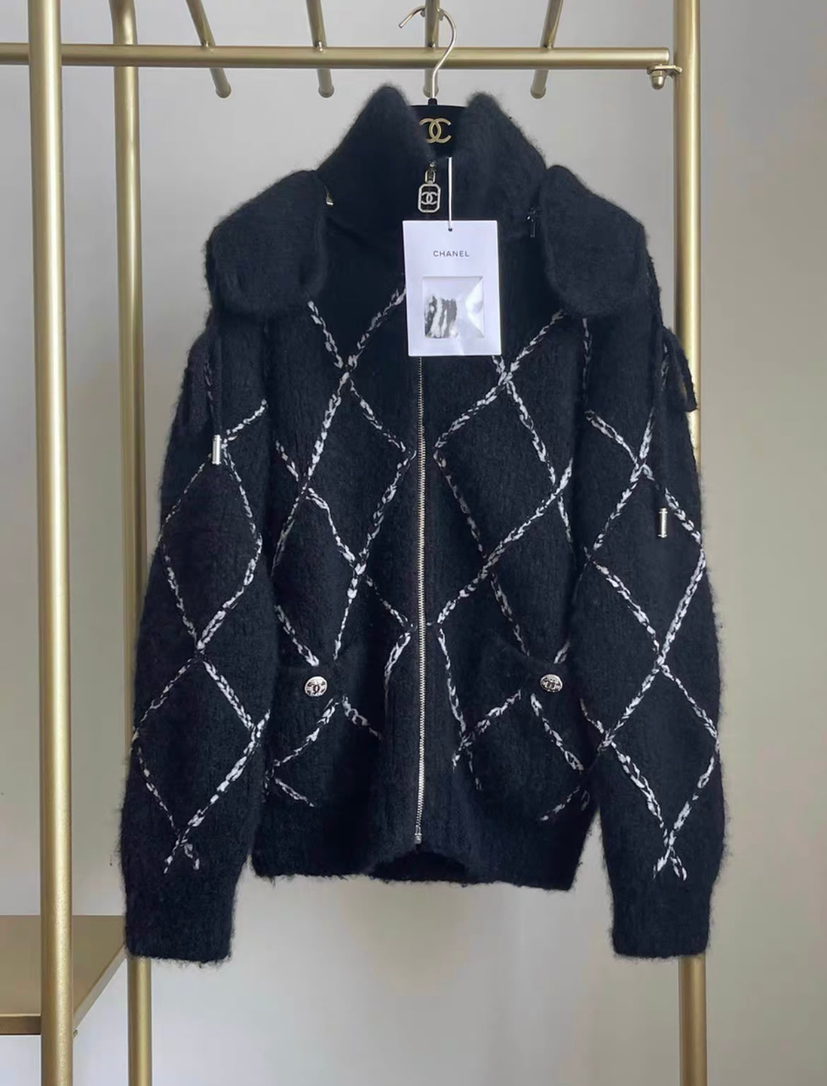 CHANEL Chanel 2023 Coco neige 23n ski series black cashmere jacket fr34 with tag - 34 Jacket - Vintage fashion from Wararni