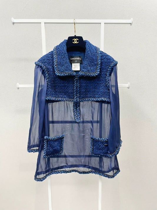 Chanel top in navy blue tulle and tweed