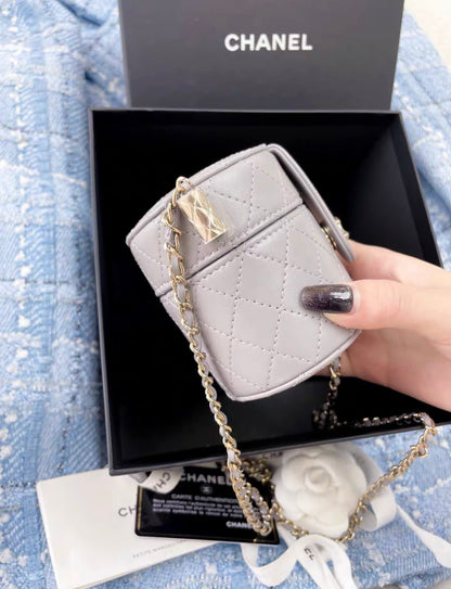 Chanel 21 gray cosmetic box chain bag