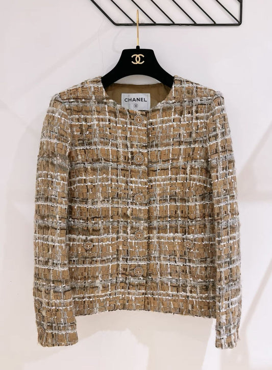 CHANEL Chanel 18 Lafayette Tweed Jacket - 34 Jacket - Vintage fashion from Wararni