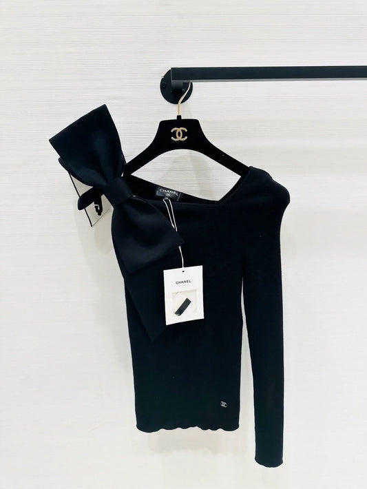 Chanel 25K black off-the-shoulder Bow top