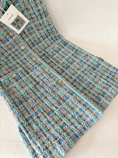 Chanel 25A Blue Tweed Lion Button vest