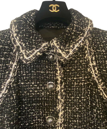 Chanel 17A Space Station Black White Ecru Metallic Fantasy Tweed Jacket FR 38