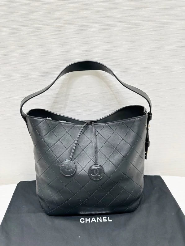 Chanel 26s black leather and gold hardware large tote bag