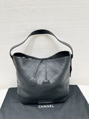 Chanel 26s black leather and gold hardware large tote bag