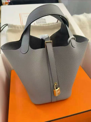 Hermès Picotin Lock 18 Gris Pale / Timberwolf Gray Clemence Leather with Gold Hardware
