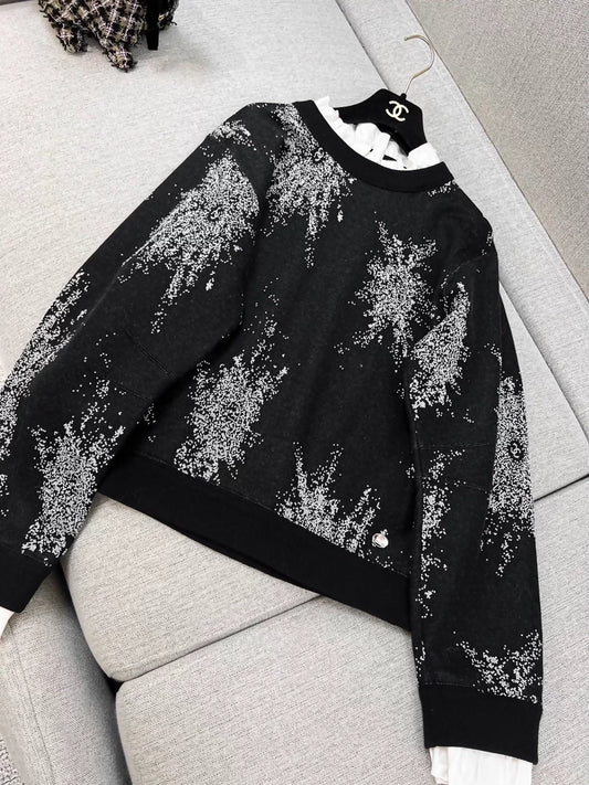 Chanel 25b black top