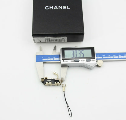 Chanel Vintage 07C Imitation Pearl Black Train Charm