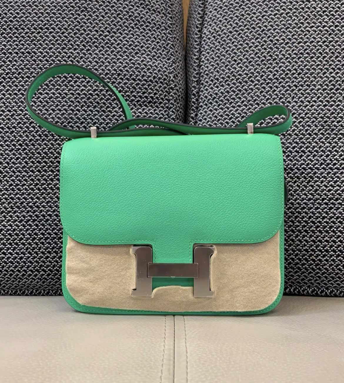 hermès constance mini evercolor vert comics palladium hardware