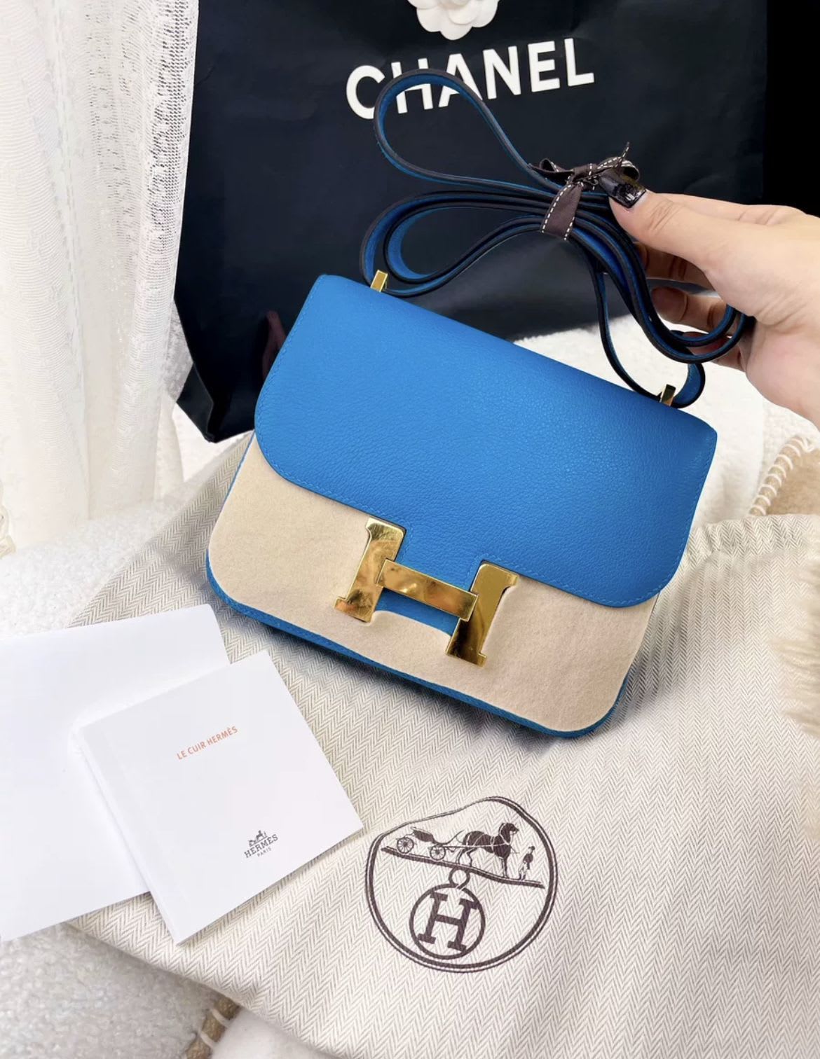 Hermès Hermes Constance mini, B3 Tanzania blue gold hardware - Mini Crossbody Bag - Vintage fashion from Wararni