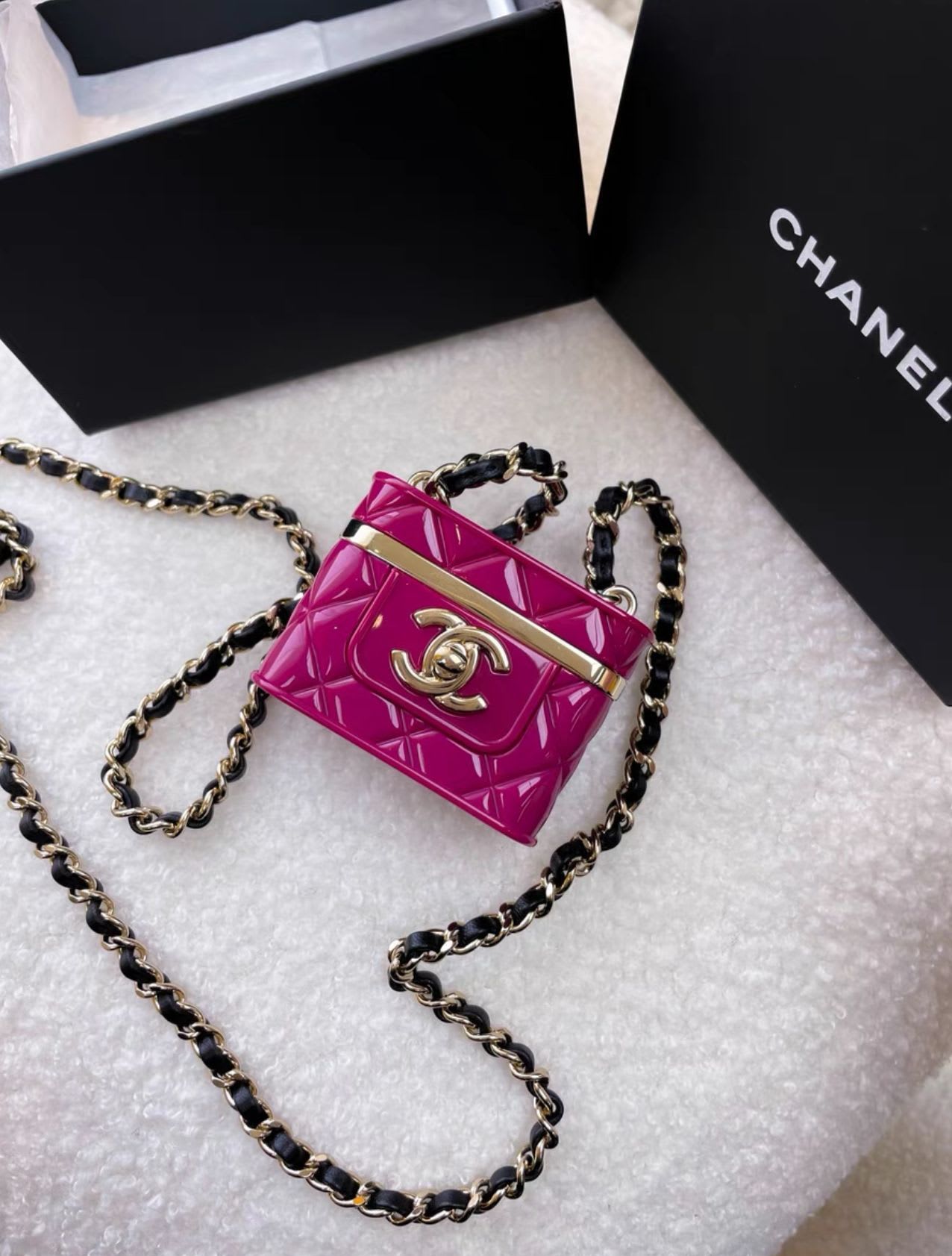 Chanel 22  Pink Leather Chain