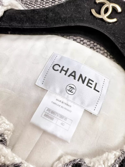 Chanel 2014 Off-White Embossed Lion Head Button Four-Pocket Wool Jacket