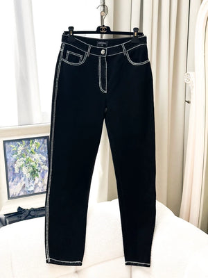 Descriptive image text