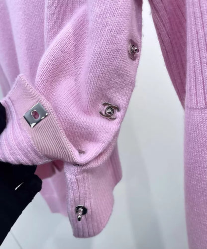 Chanel 24B Pink cashmere  sweater with CC turnlocks
