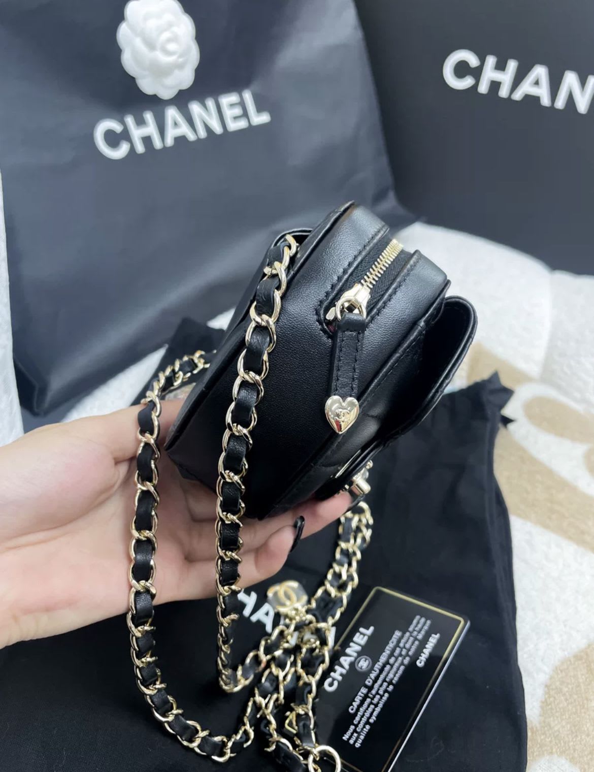 Chanel Heart Clutch with Chain 22S Mini Black Lambskin