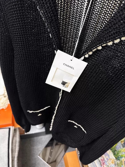 Chanel 26C black and white knit cardigan