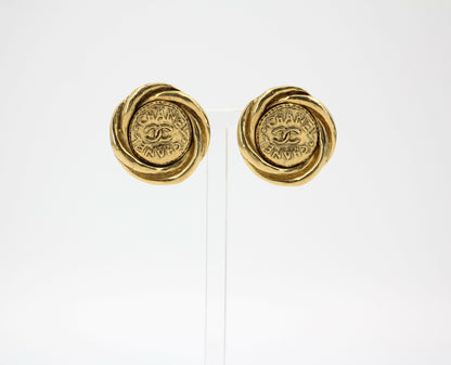 Chanel Vintage 86 Gold-plated Twisted Double Chanel Round Clip-on Earrings