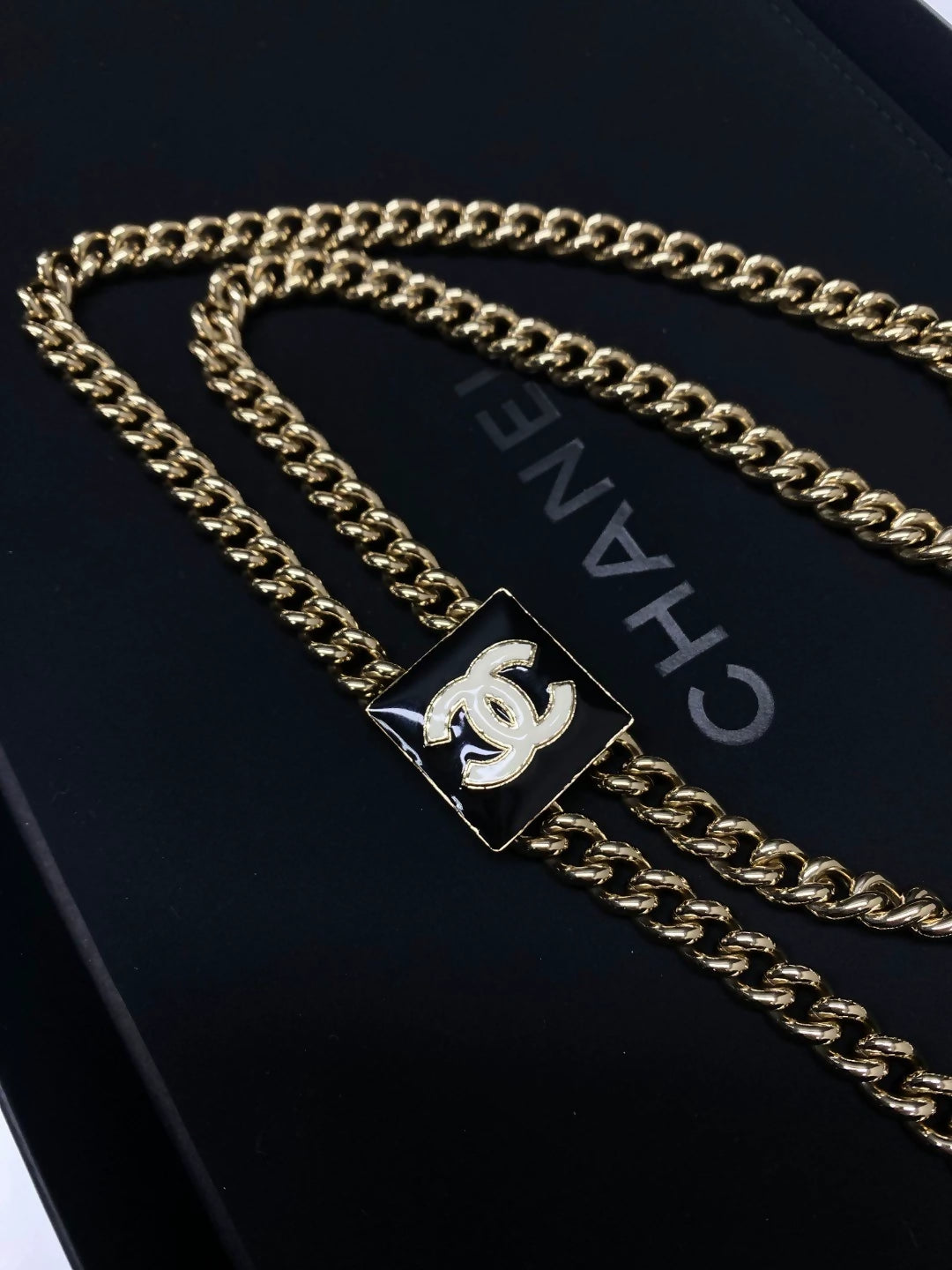Chanel 22B black enamel double C necklace