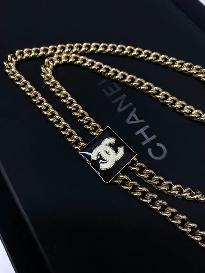 Chanel 22B black enamel double C necklace