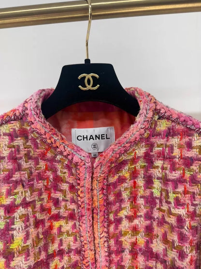 Chanel 20A pink tweed jacket