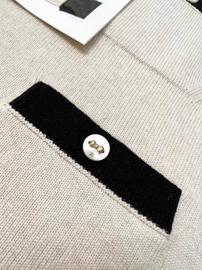 Chanel 25k beige and black skirt