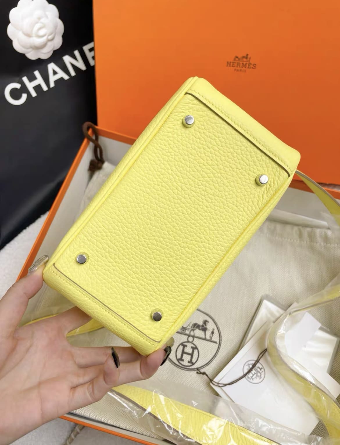 Hermes Mini Lindy 20 Limoncello Clemence Palladium Hardware