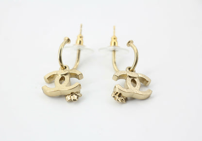 Chanel Vintage 07P Metal Gold Camellia Pendant Hoop Stud Earrings