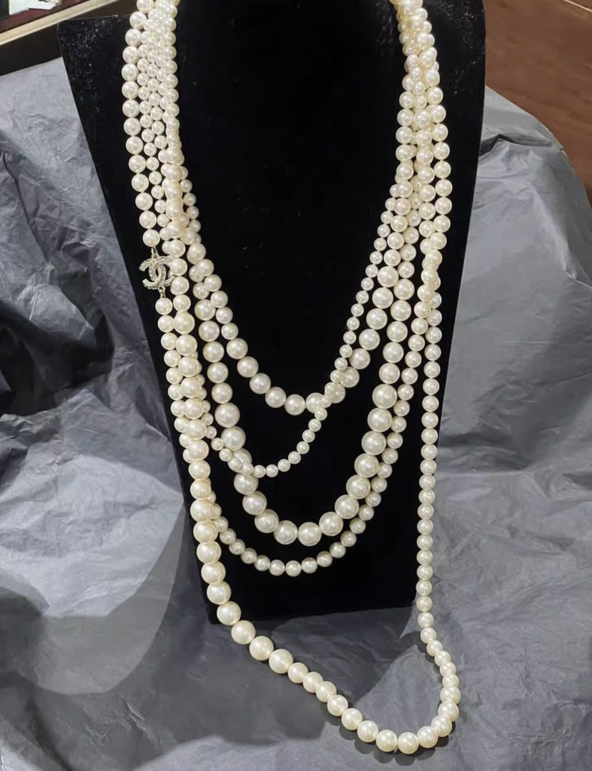 Chanel 17V multi-layer pearl necklace