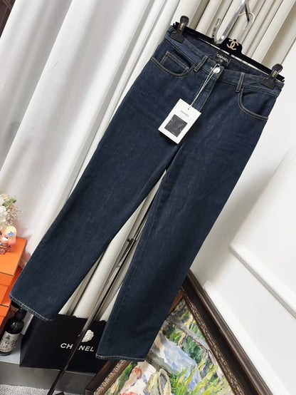 Chanel 25c dark blue straight denim jeans